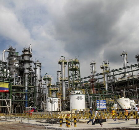 Tsivilev: 90% das tecnologias do setor de petróleo e gás da Rússia foram substituídas por produção nacional