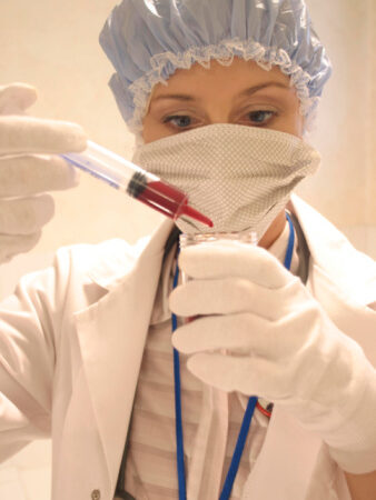 Cientistas avançam na produção em massa de sangue artificial