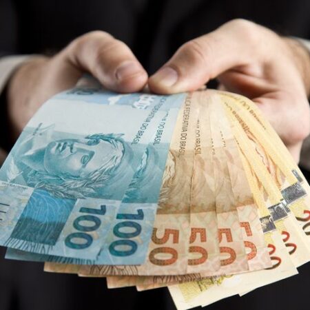 Regiões Russas Terão Dívidas de Créditos Perdoadas em Quase 43 Bilhões de Rublos