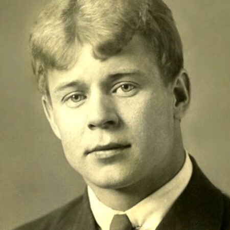 “Terra e Palavra”: Exposição no Centro Esenin celebra a Rússia em sintonia com o poeta