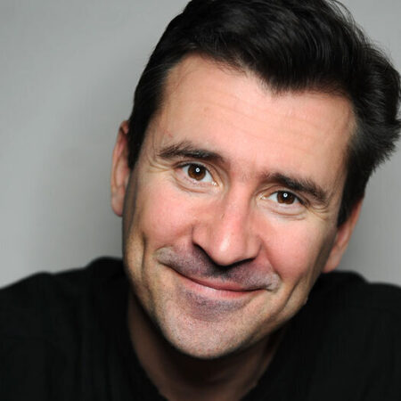 Evgeny Miller: De Ator a Especialista em Cães no Set de Filmagem