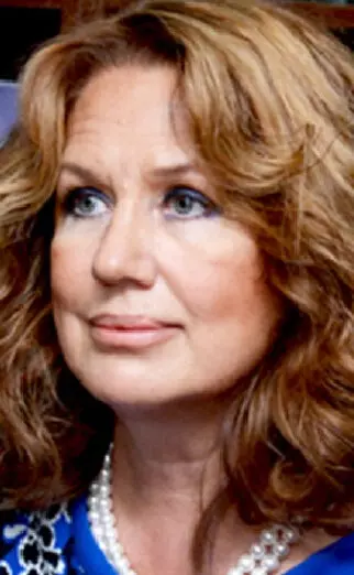 Preview Nina Pushkova: Meus livros refletem minha visão da era Yeltsin