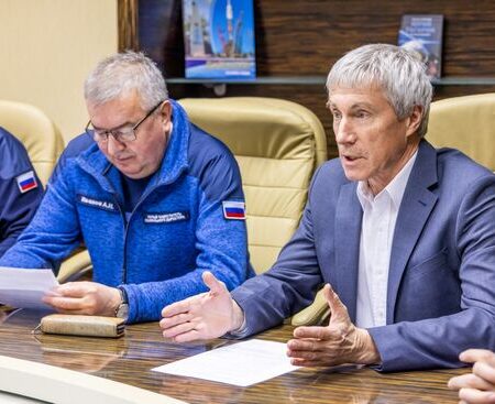Chefe da Roscosmos Encontra-se com Diretor Interino da NASA