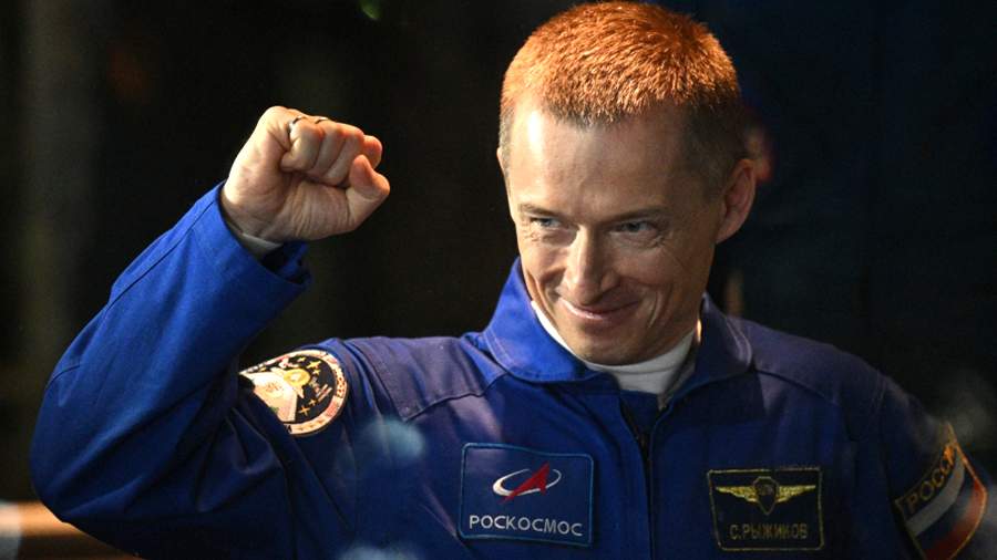 Preview Sergei Ryzhikov Assume o Comando da Estação Espacial Internacional
