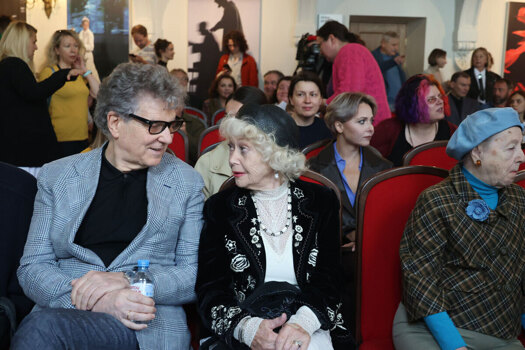 Preview От Аргентинского «Ревизора» до Индийских Сотрудничеств: Театр Маяковского Открывает Новый Сезон с Амбициозными Планами