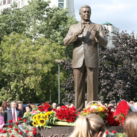 Em Moscou, o legado de Iosif Kobzon é ‘revivido’ em nova exposição