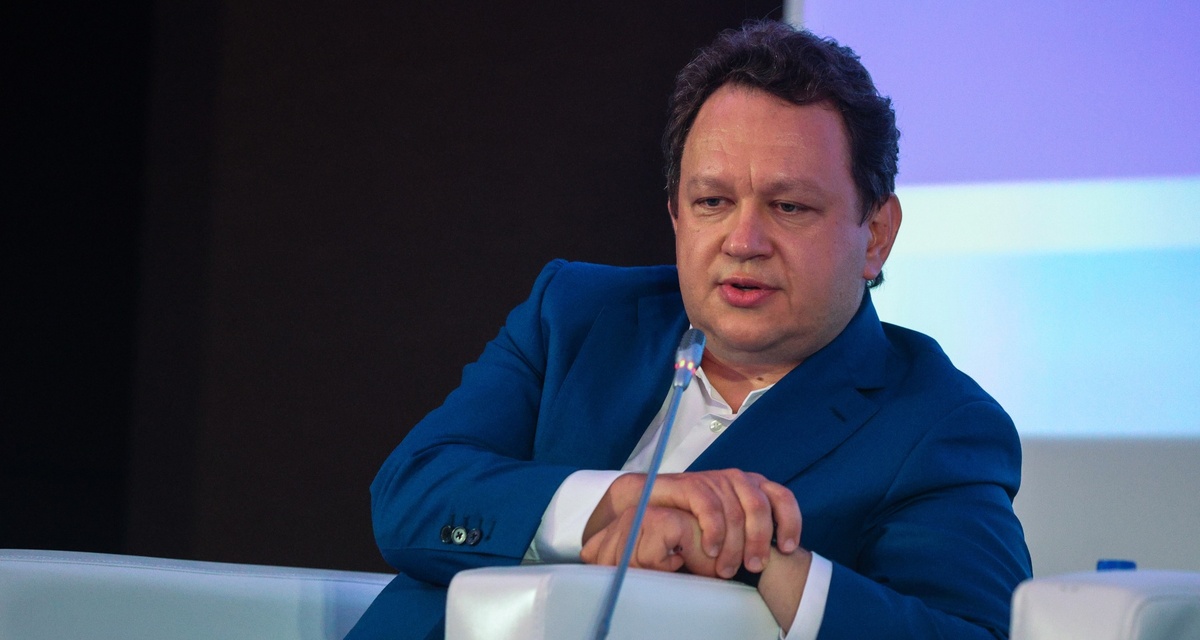 Preview Dmitry Pyanov do VTB prevê corte na taxa básica do Banco Central Russo em 12 de setembro