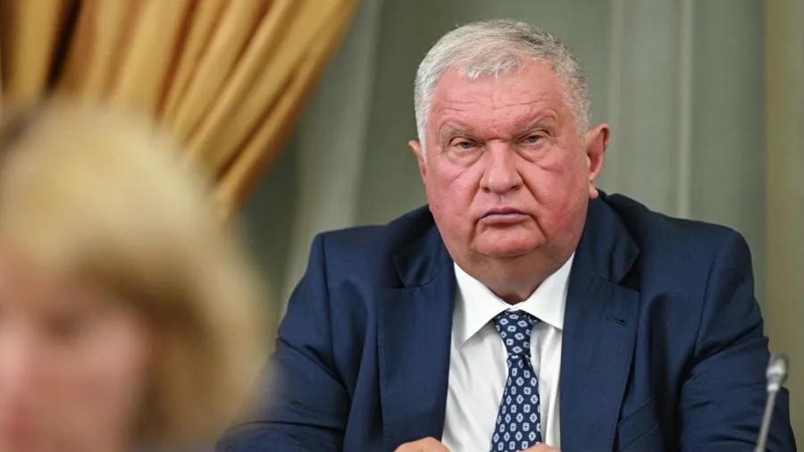 Preview Igor Sechin Critica a Lentidão na Redução da Taxa Básica de Juros