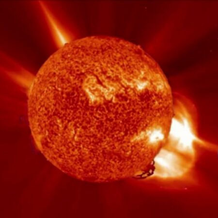 Explosão Solar: Nuvem de Plasma Rumo a Vênus e Mercúrio