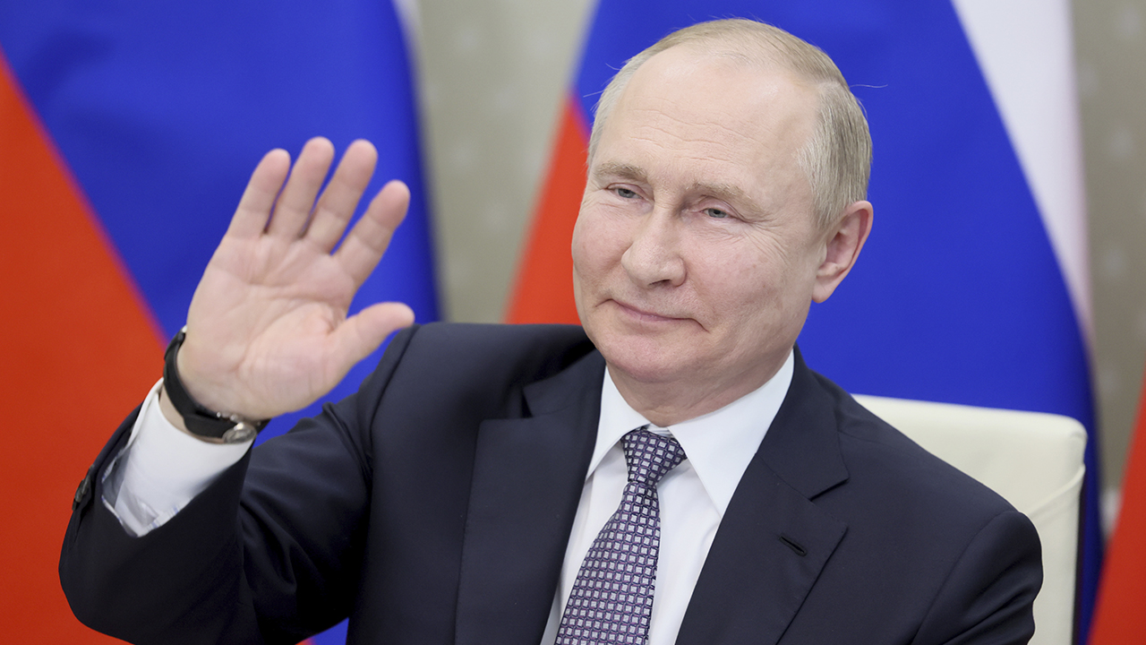 Preview Putin Conduz Reunião Crucial para o Setor Energético do Extremo Oriente no FEI