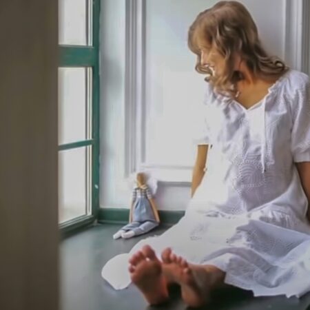 Elizaveta Arzamasova: Estreia no Papel de Mãe no Set de Filmagem