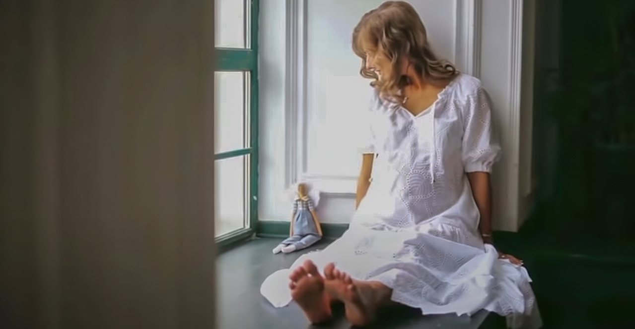 Preview Elizaveta Arzamasova: Estreia no Papel de Mãe no Set de Filmagem