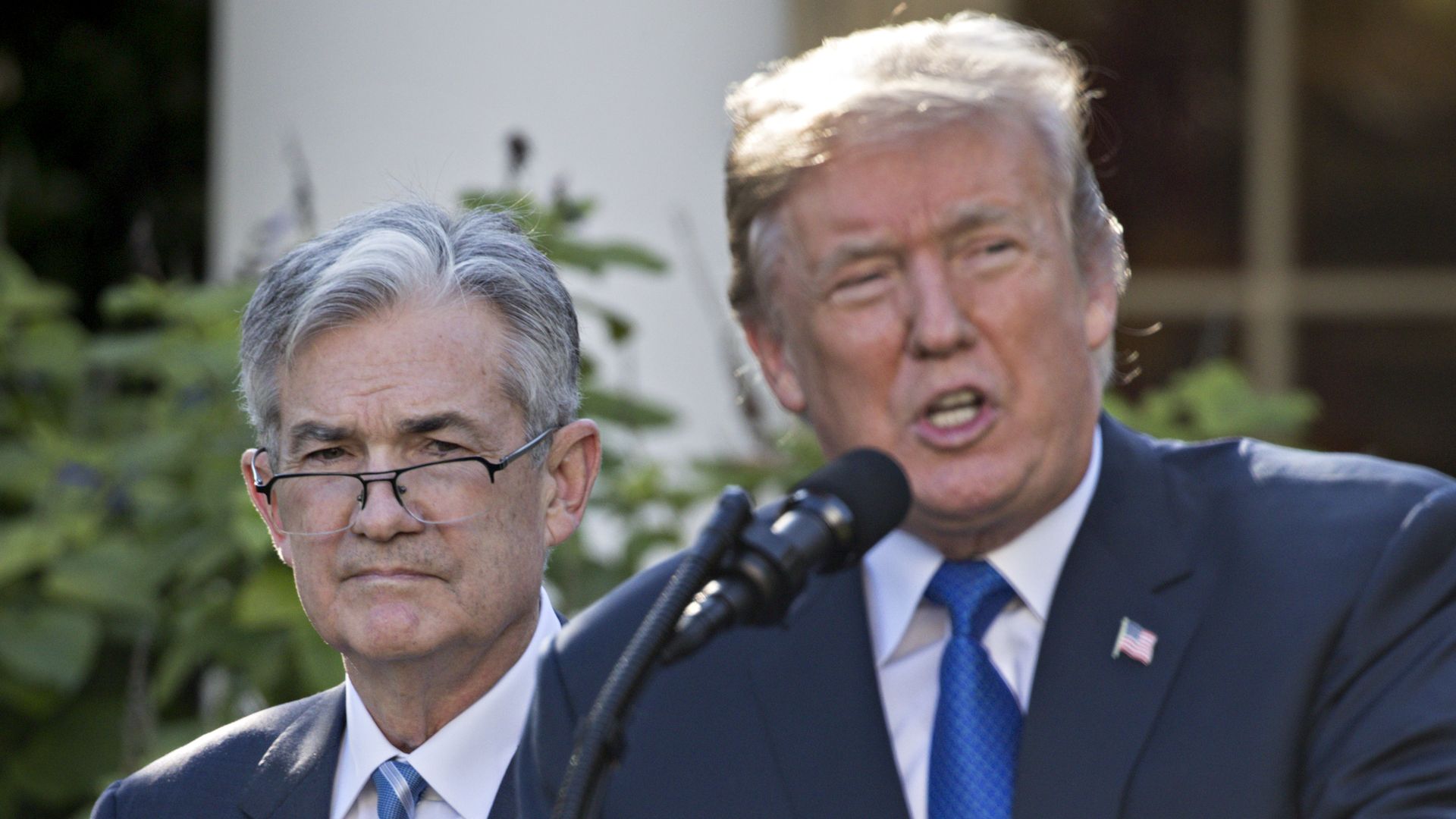 Preview Independência do Federal Reserve: Conselheiro de Trump Alerta contra Intervenção Política