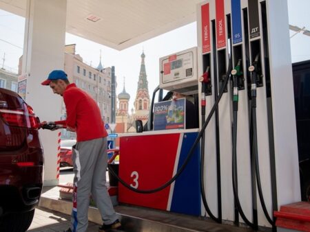 Минэнерго России намерено сдерживать рост цен на бензин