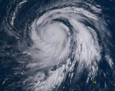 A Terra Atingida pela Mais Forte Tempestade Magnética Desde o Início do Verão
