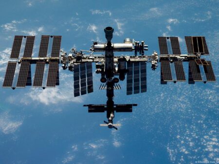 Roscosmos: Conectividade via Satélite de Órbita Baixa Será Lançada até 2027