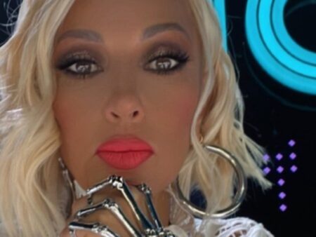 Lera Kudryavtseva e o Fenômeno “VIA SuperStar!”