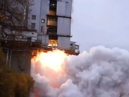 “Роскосмос” подтвердил успех наземных огневых испытаний первой ступени новой ракеты “Союз-5”