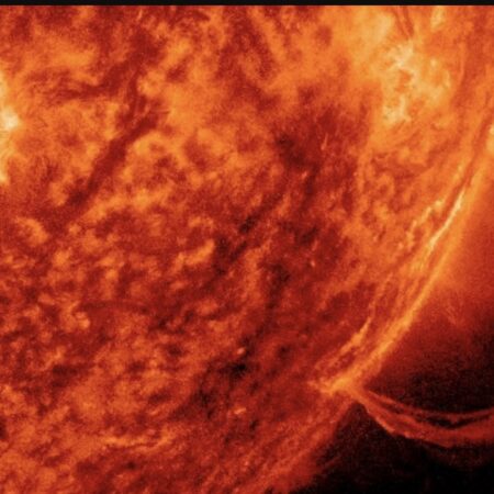 IKI RAS: O Sol Ativa Regiões, Causando Novos Surtos