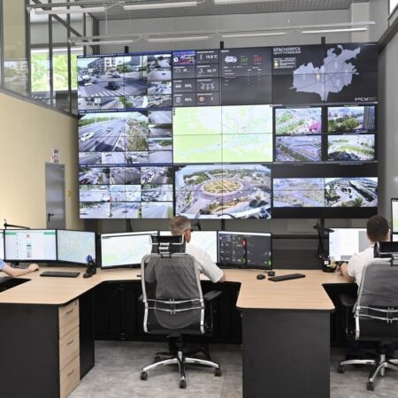 Transição para o Controle e Supervisão Inteligentes: Fórum em Krasnoyarsk