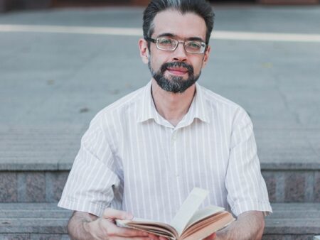 Evgeny Abdullaev: O Declínio dos Romances em Revistas e o Futuro da Literatura