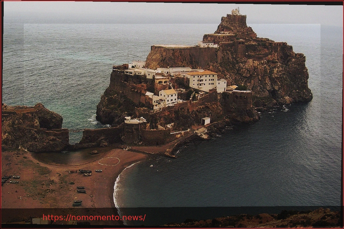 Preview El Peñón de Vélez de la Gomera: La Frontera Más Corta del Mundo, 85 Metros de Historia y Protección Militar