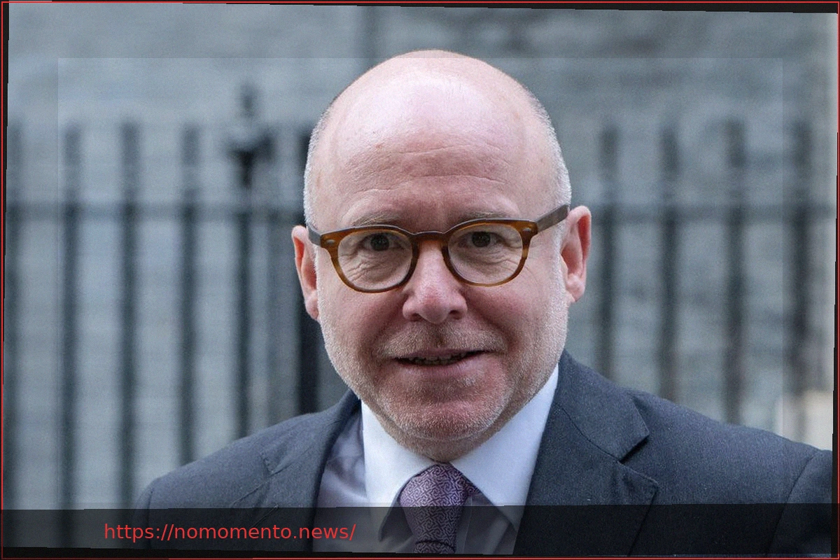 Preview Advertência de Hermer: O Partido Trabalhista Deve Reformar o Serviço Civil ou Enfrentará o Risco de Desmantelamento pelo Reform UK