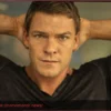 Alan Ritchson Absolvido: A Verdade Revelada sobre a Briga com o Vizinho