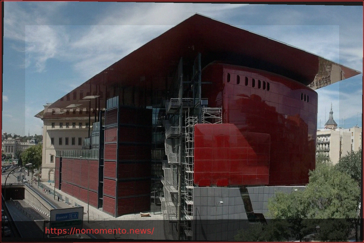 Preview Convocatória para Responsável da Área de Exposições no Museu Reina Sofía