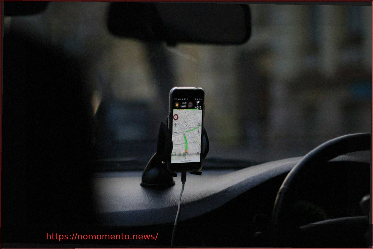 Preview DGT confirma: você pode ser multado se usar certos suportes para celular no seu carro