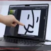 MacBook Ultra: O Futuro Radical da Apple com Tela Tátil e OLED